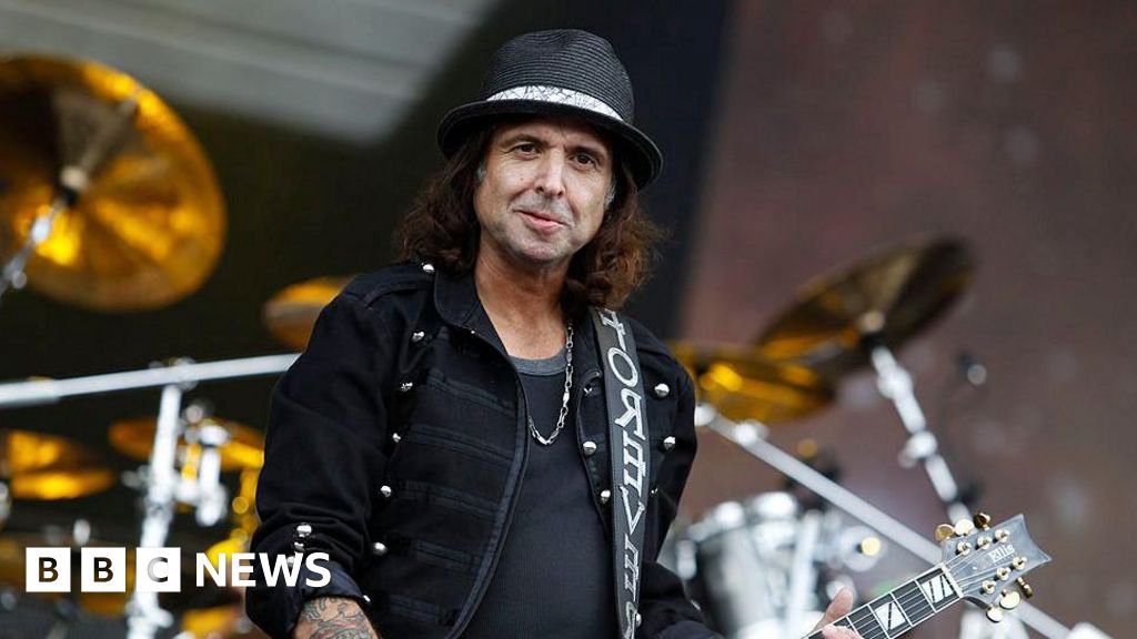 Phil Campbell con amigos en una de sus últimas fotografías