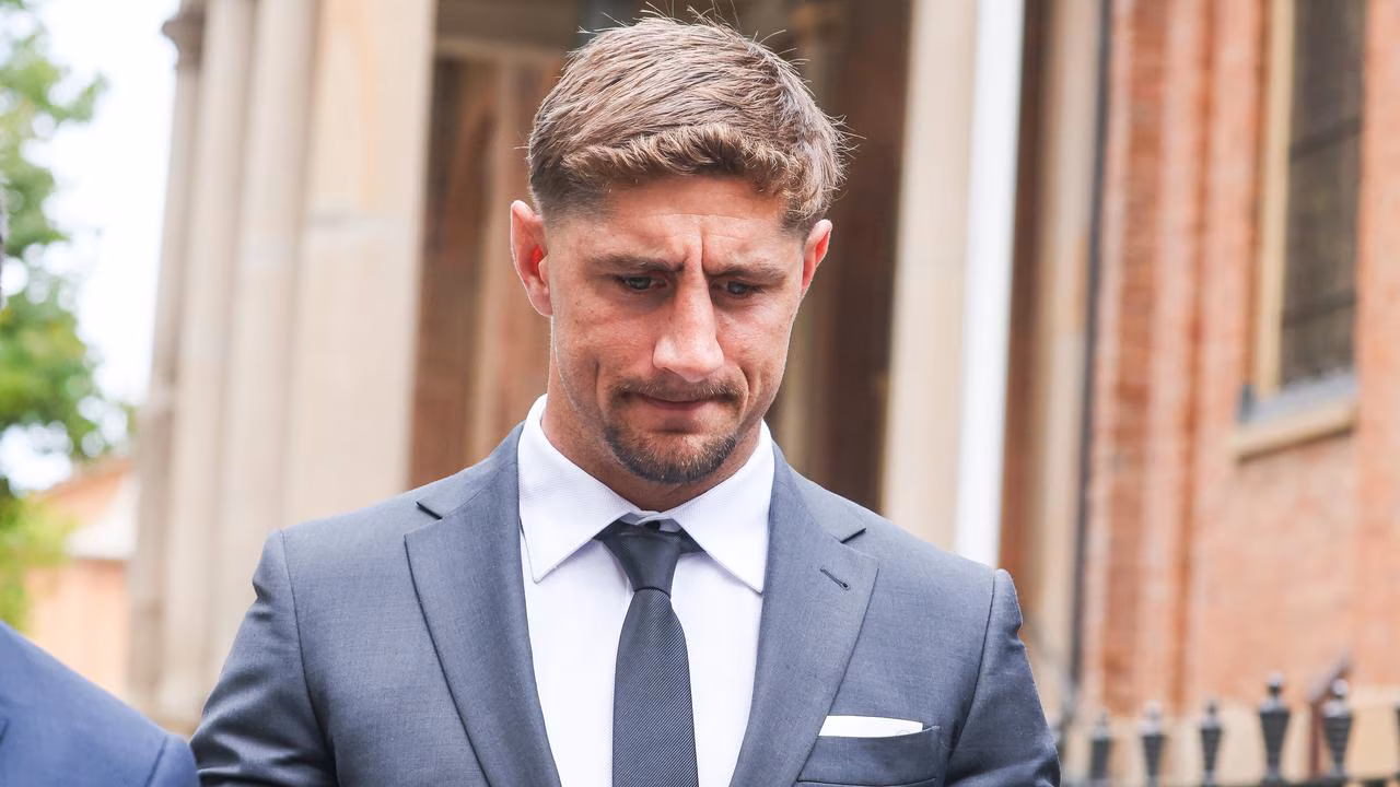 Zac Lomax in action for the Eels