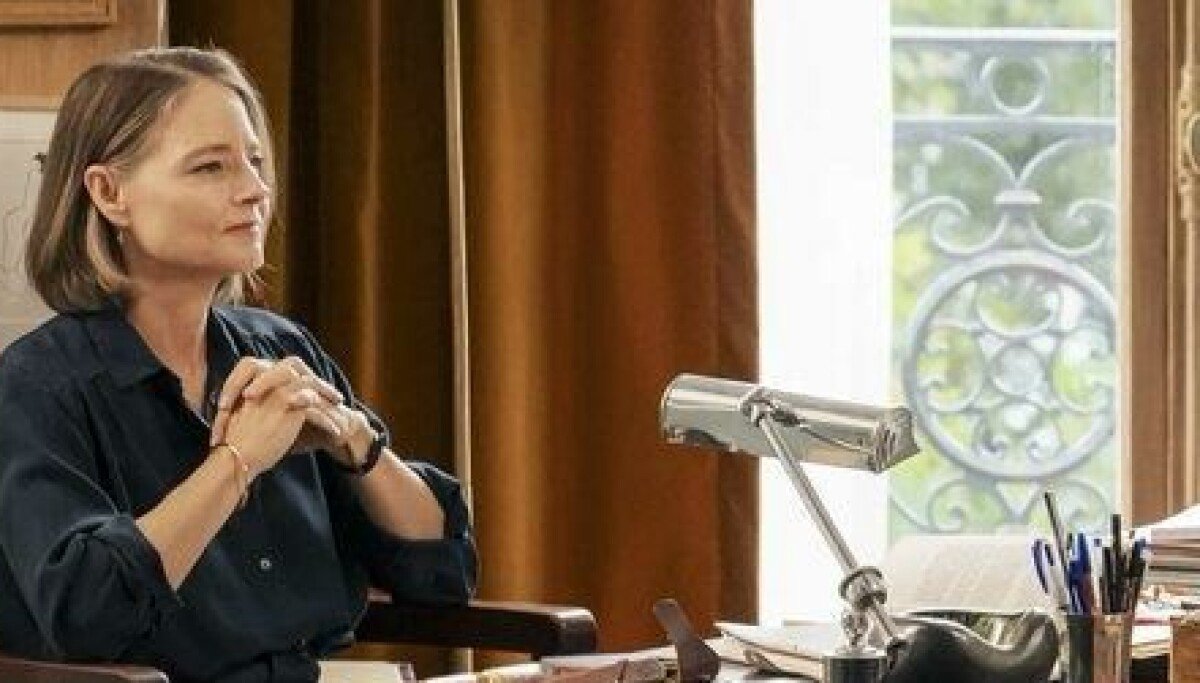 Jodie Foster arrival