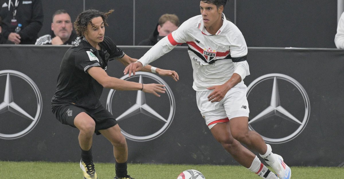Nicolas Bosshardt im Trikot des FC São Paulo