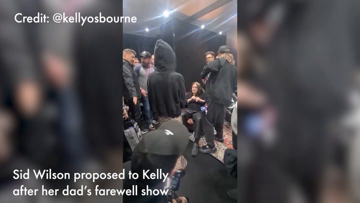 Kelly Osbourne arriveert bij de Young Hollywood Awards in 2014