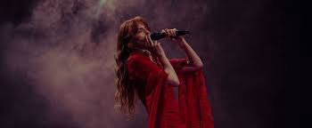 Florence Welch: From Stage Star to Fashion Phenomenon – An Analysis of the New Trends