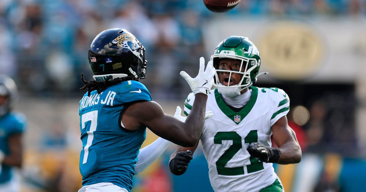 دالاس جودرت يلتقط تمريرة لفريق إيغلز