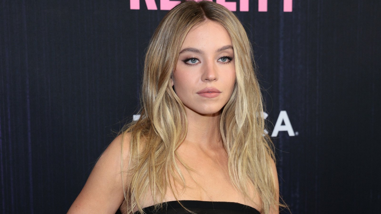 Sydney Sweeney shows off her style in an iconic photo