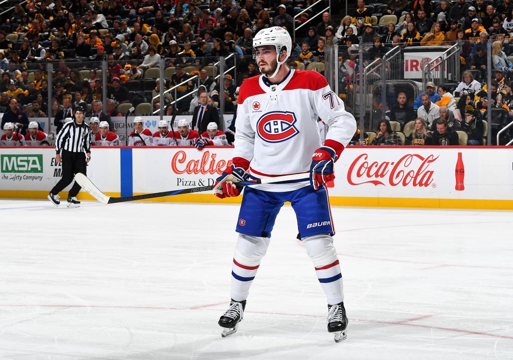 Kirby Dach i Montreal Canadiens-drakt