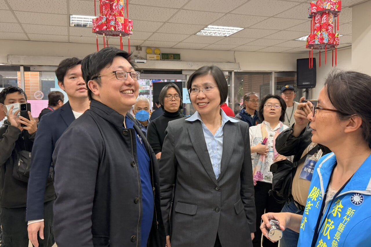 فوز هسيو ينغ في الانتخابات التمهيدية