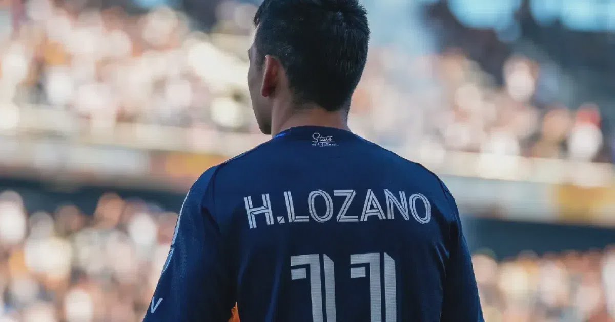 샌디에고 FC 경기 중인 어빙 '추키' 로사노