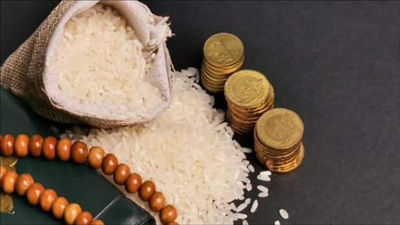 Imagen ilustrativa de un calendario islámico sobre fondo azul