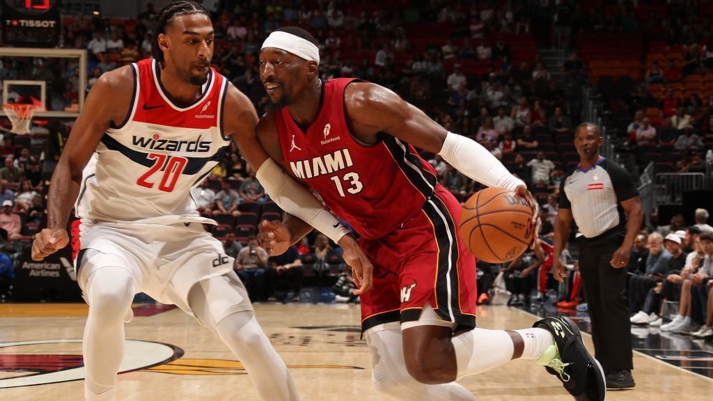 Bam Adebayo steigt gegen die Wizards zum Wurf hoch
