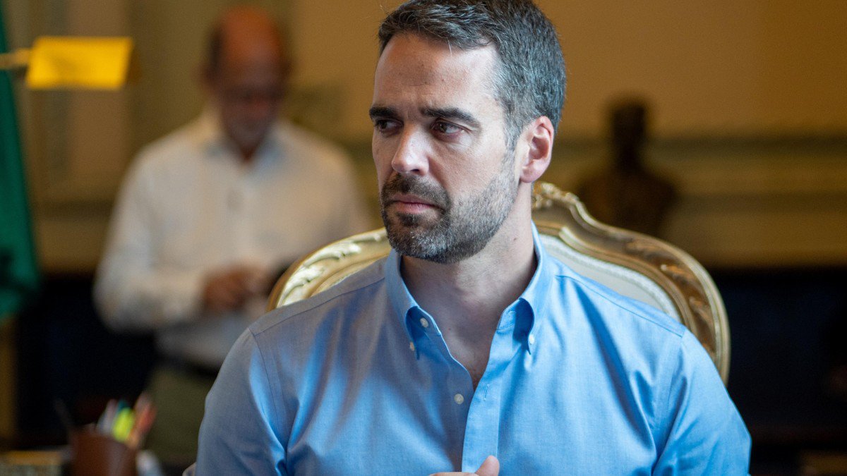 羅納度·卡亞多出席政治活動