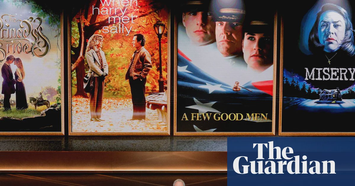 مالكولم-جمال وارنر يؤدي على المسرح