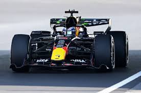 Action on the Suzuka circuit during free practice