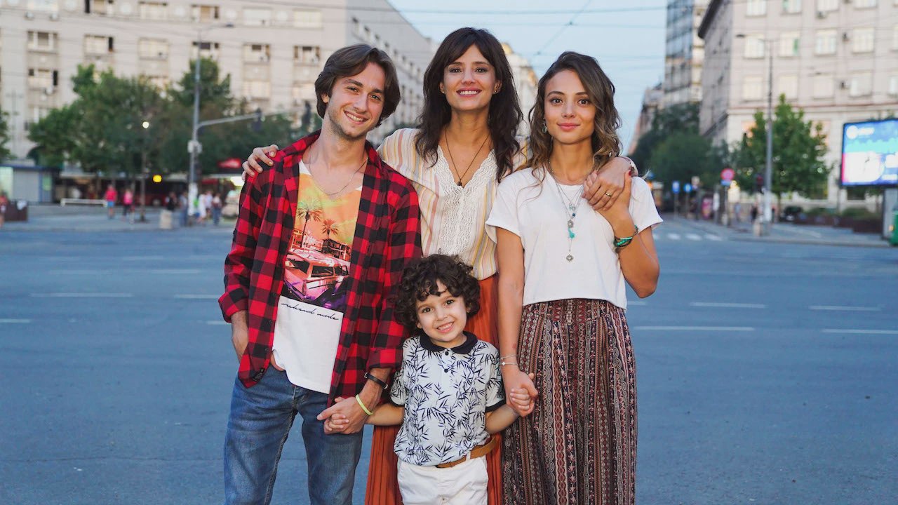 Melek - Le courage d'une mère série tv