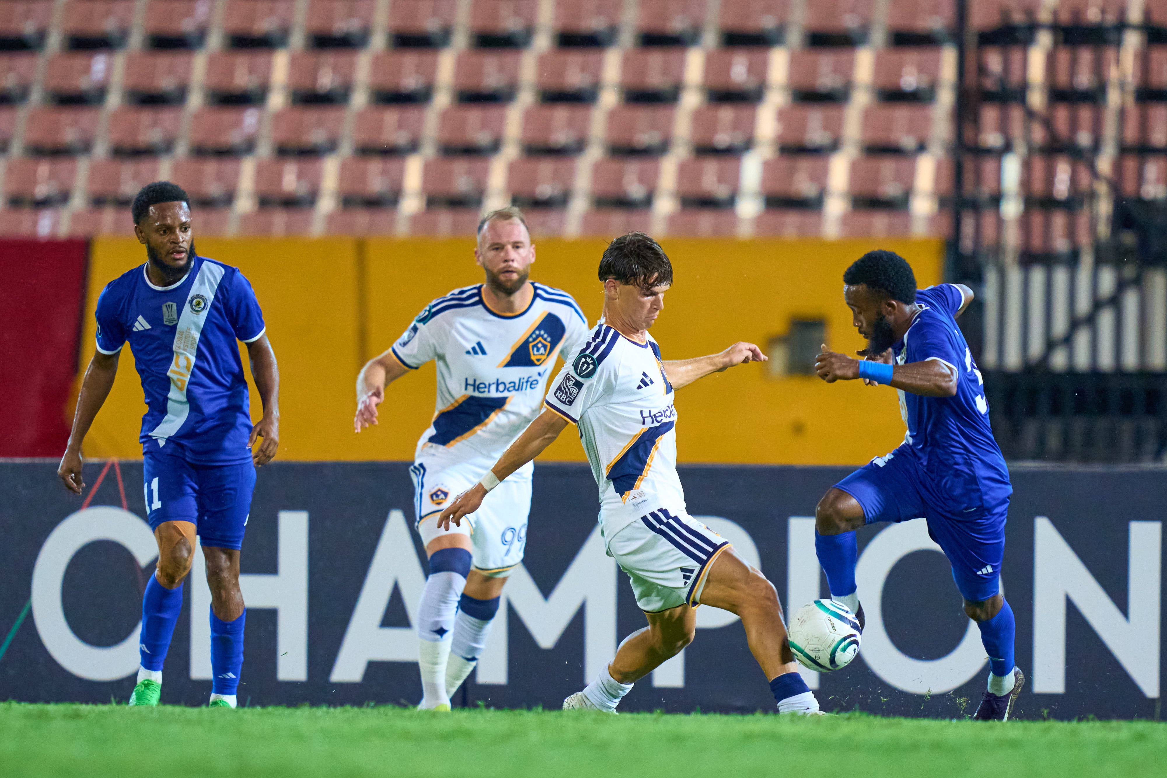 LA Galaxy fejrer sejr i Concacaf Champions Cup