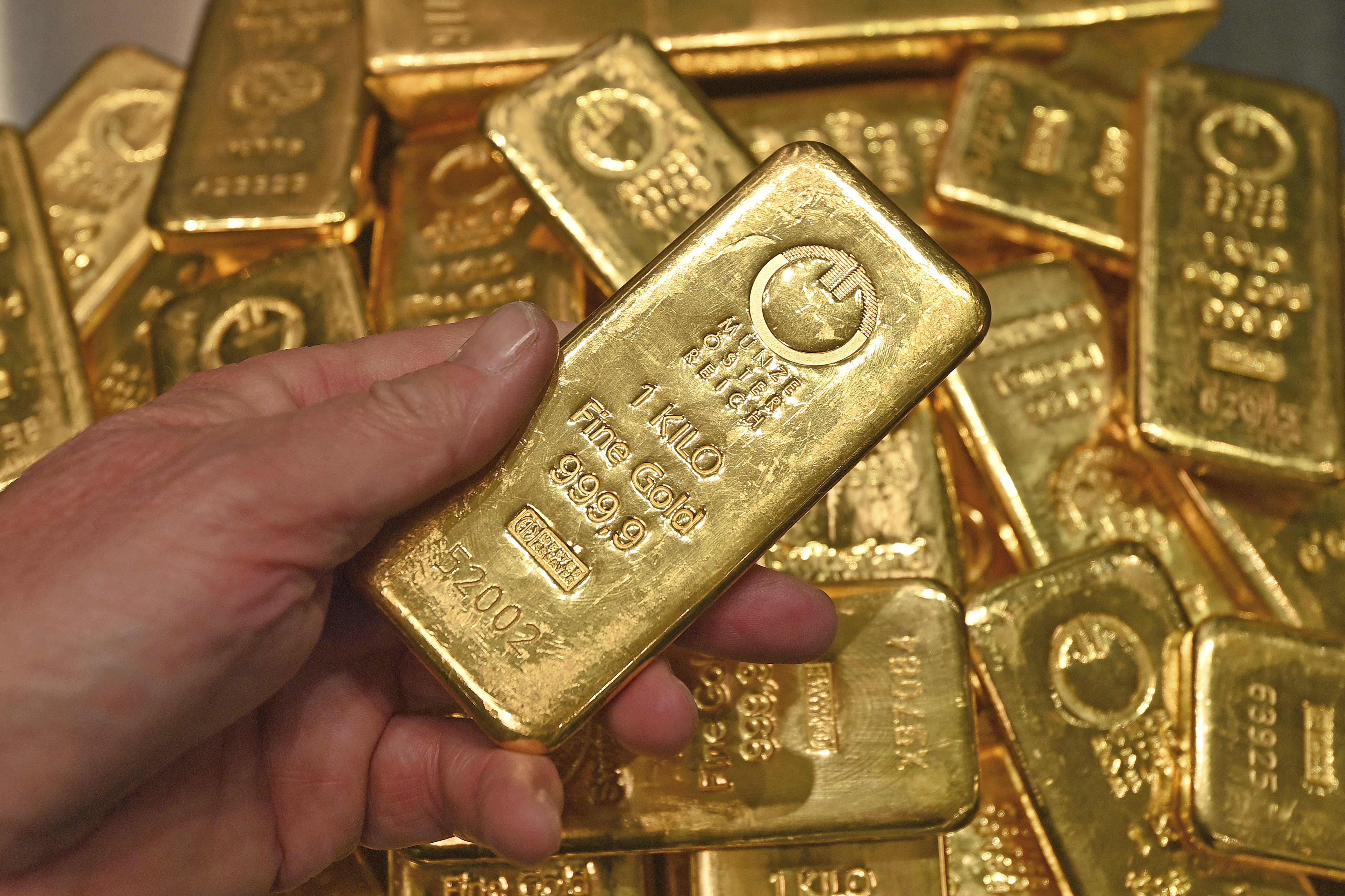 انخفاض حاد في أسعار الذهب