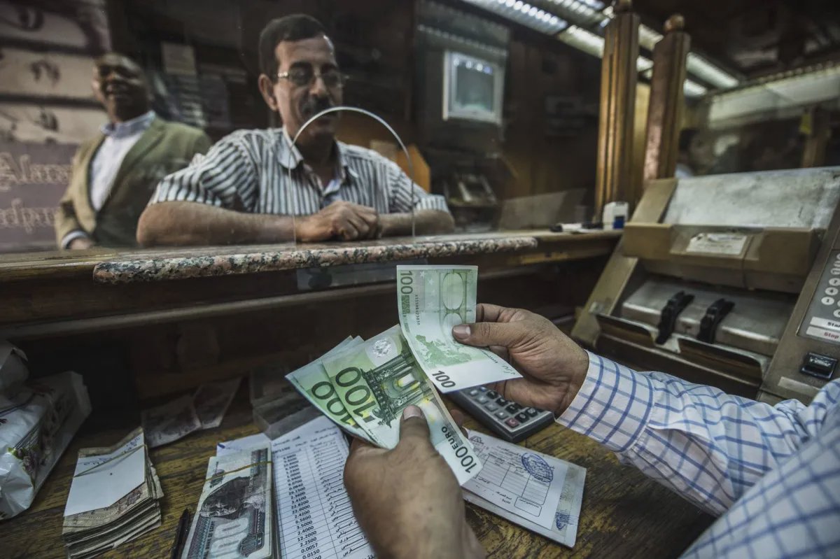 A representational image showing the exchange rate of the US dollar and Egyptian pound in Egyptian banks