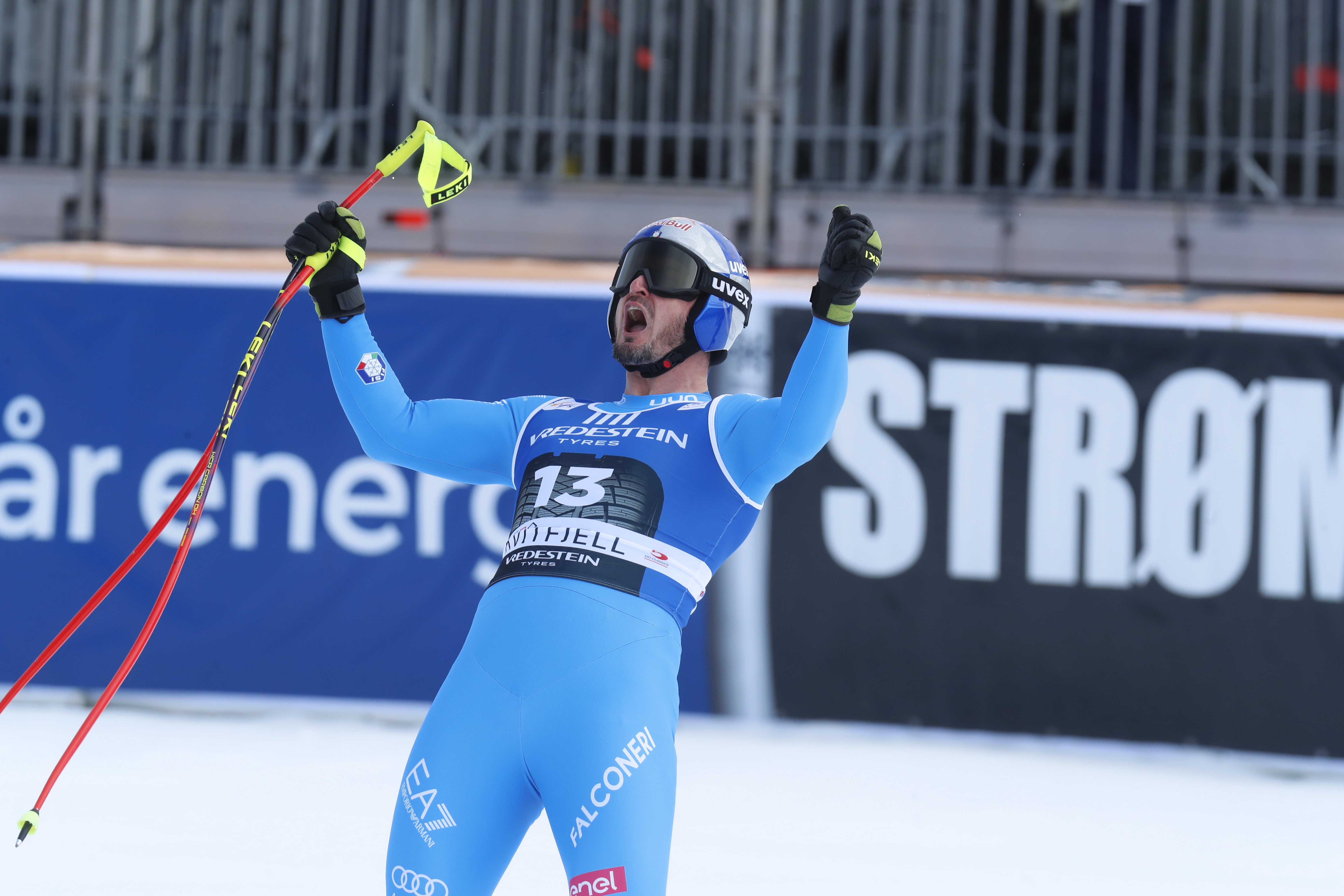 Dominik Paris iloitsee voitostaan Kvitfjellin syöksylaskussa