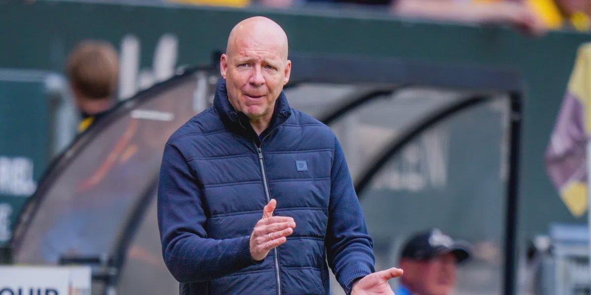 Stadio o giocatori del PEC Zwolle e FC Groningen