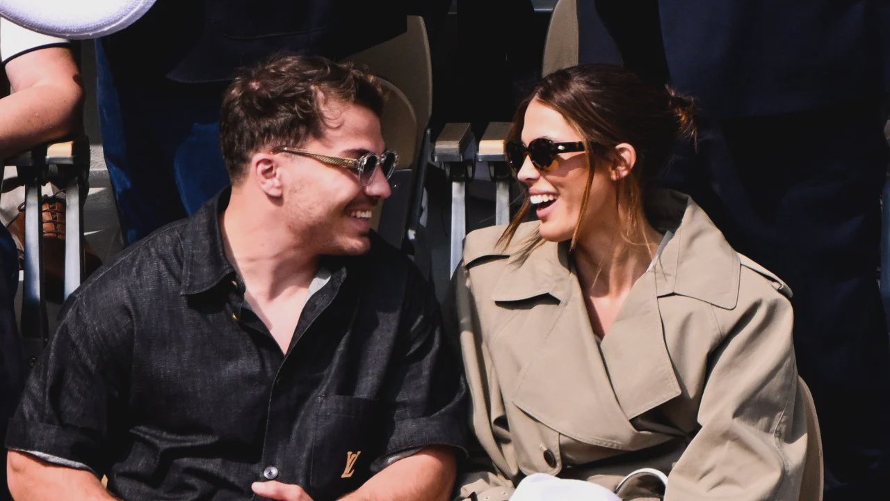 Antoine Dupont e Iris Mittenaere in vacanza