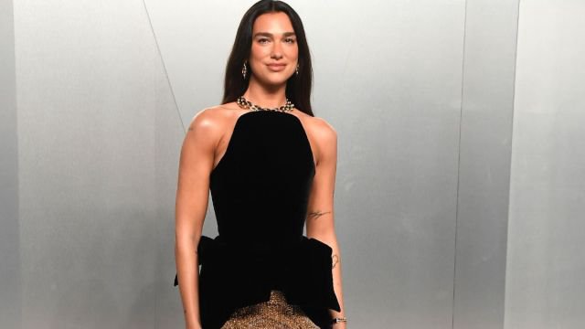 Dua Lipa in elegante outfit