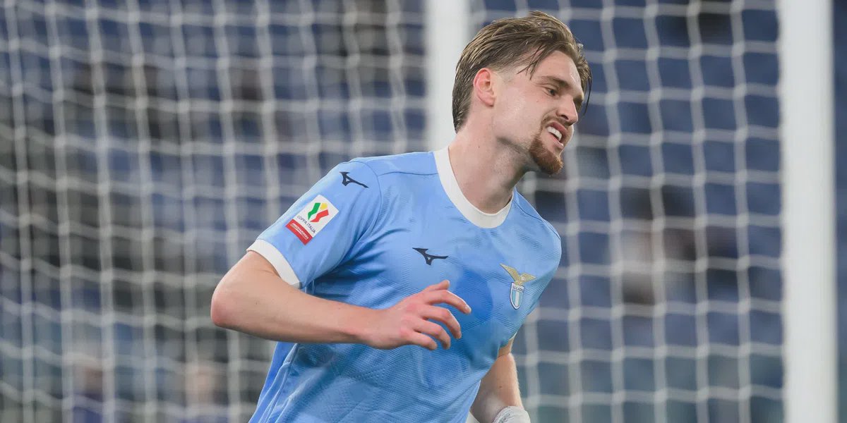 Daniel Maldini feiert sein Führungstor für Lazio gegen Sassuolo im Olympiastadion