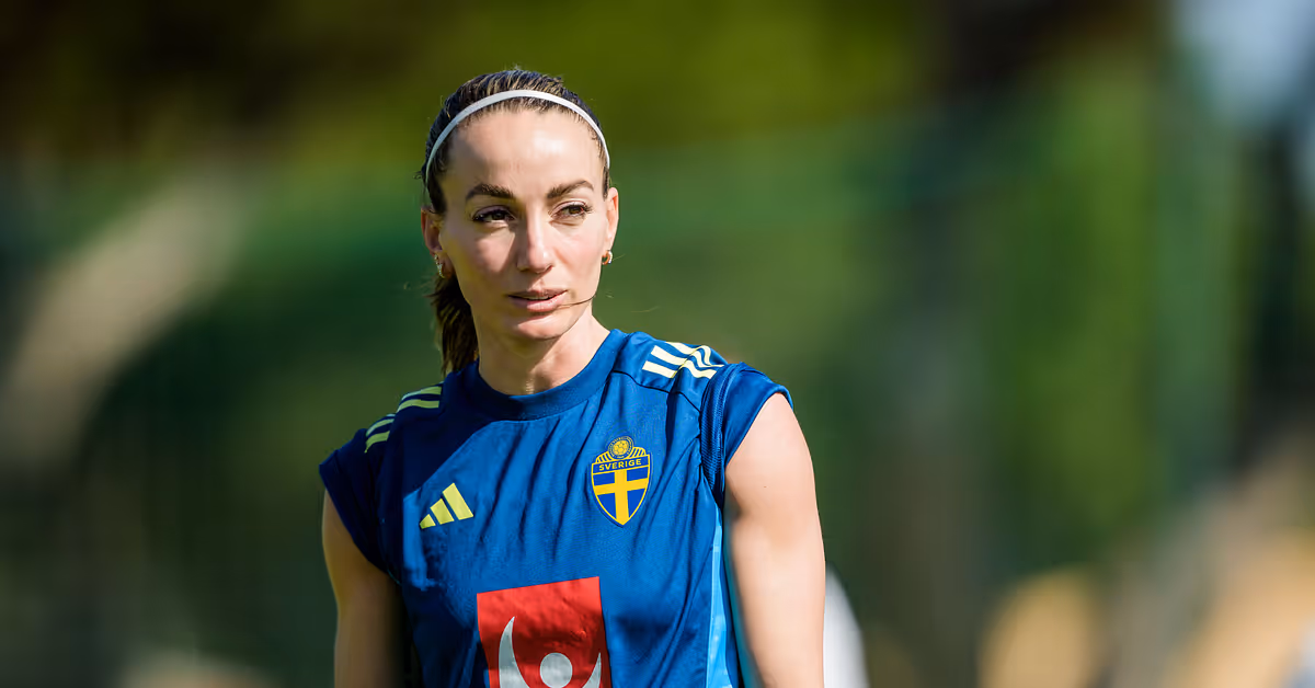 Kosovare Asllani celebrates a goal in the national team jersey