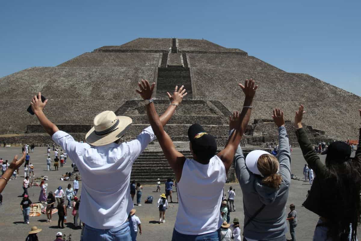 Preparations for the spring equinox at the Teotihuacán archaeological site