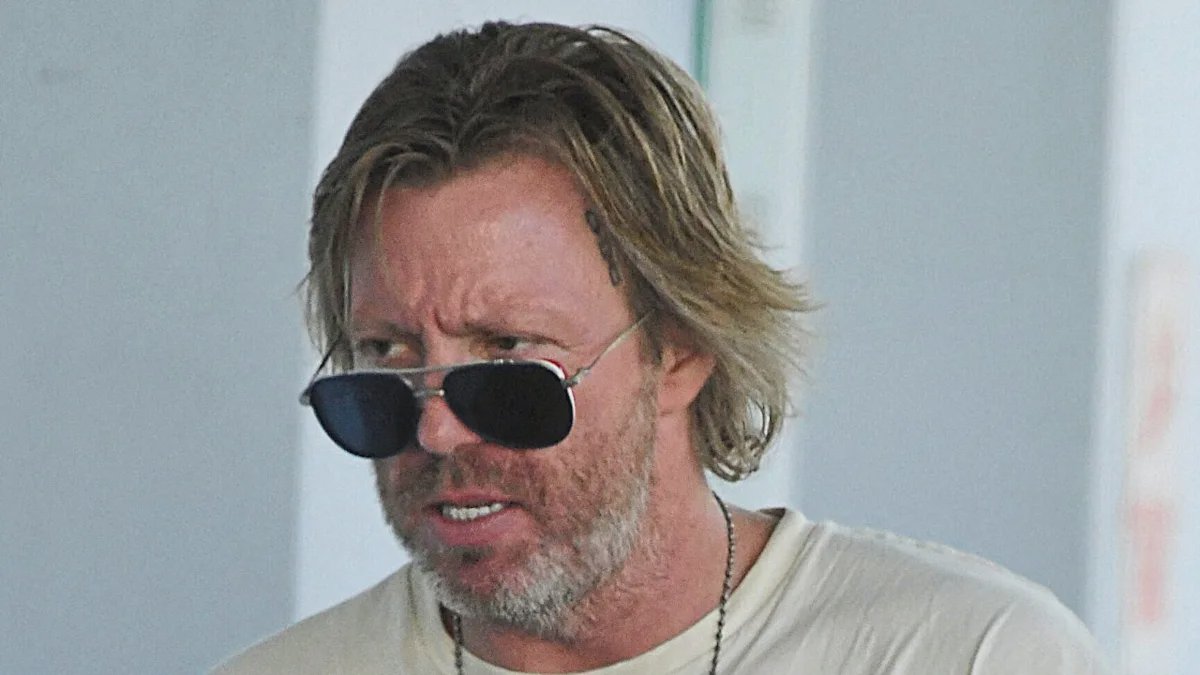 Cher looking concerned