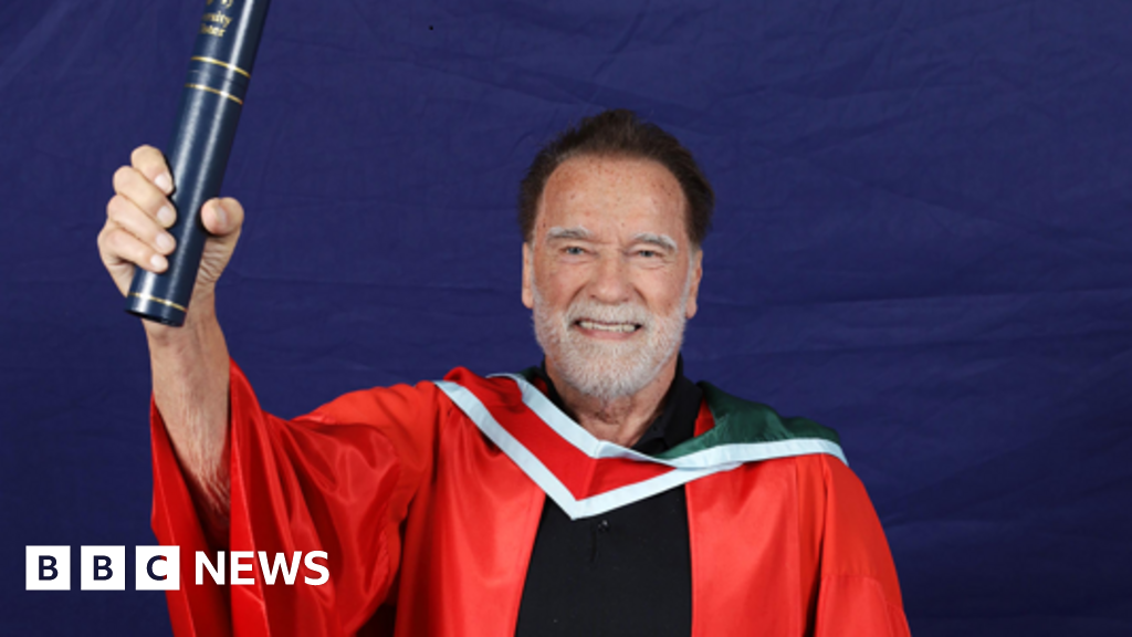 Arnold Schwarzenegger receiving his honorary doctorate