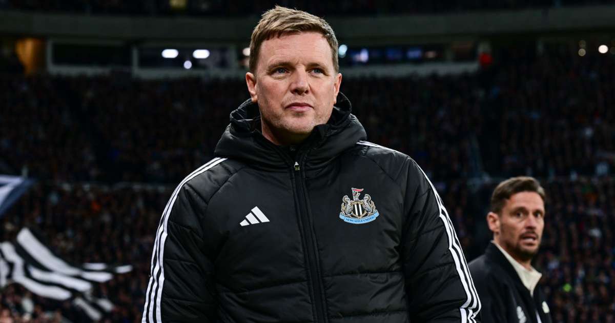 Eddie Howe reacciona al impacto de Gerard Martín en el Camp Nou