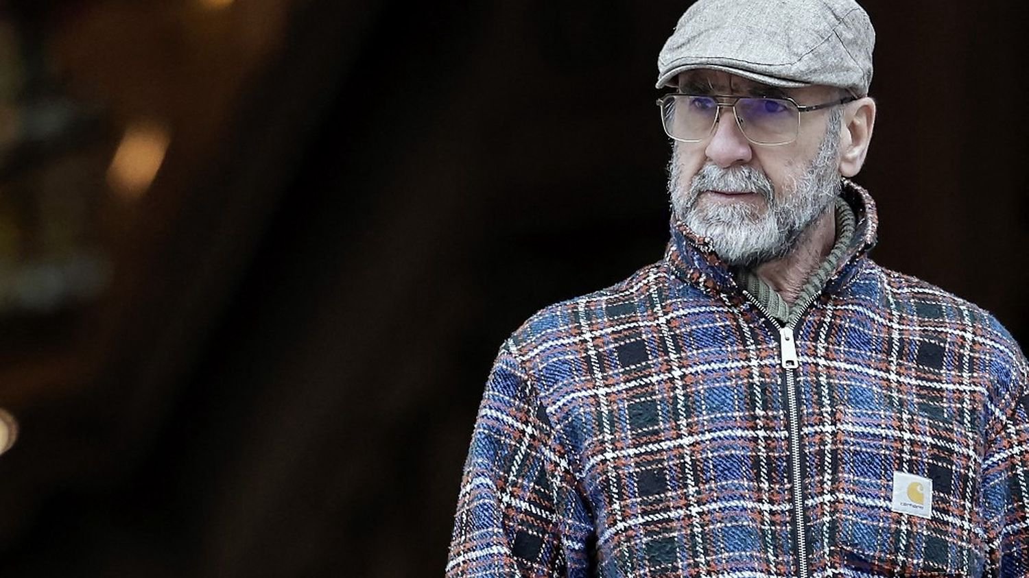 Éric Cantona esittelemässä debyyttialbumiaan