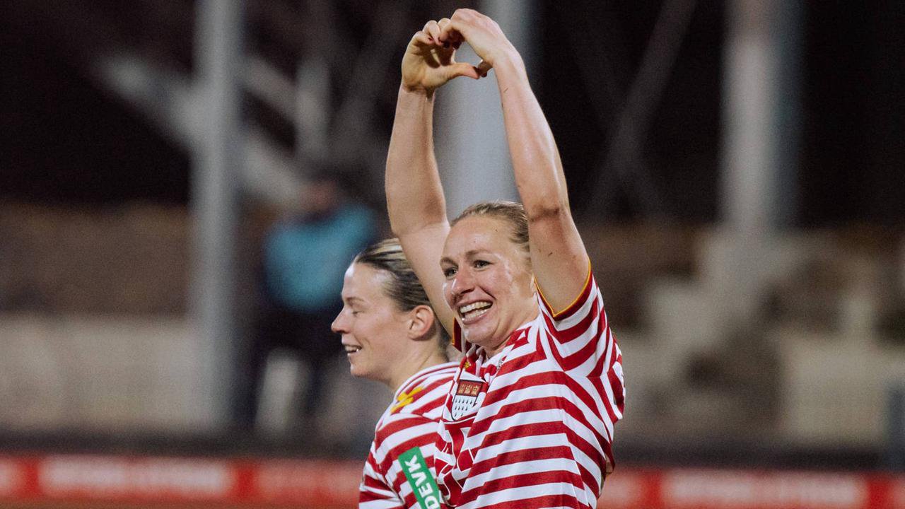 Pauline Bremer zeigt Herz für Kölner Fans