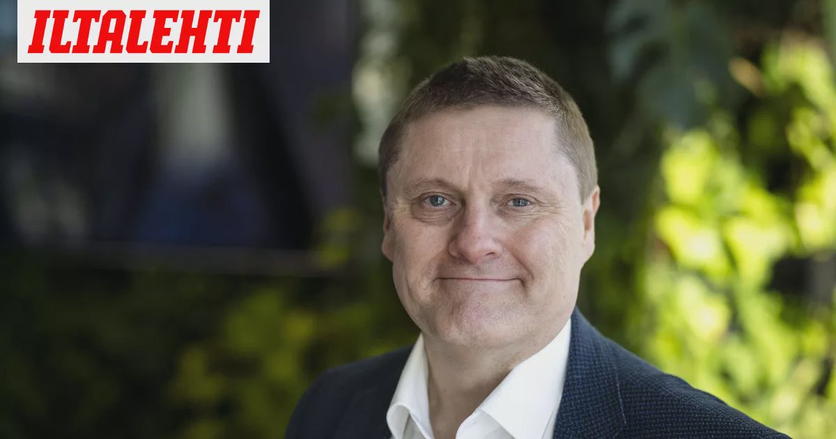 Helsingin Sanomien etusivu ja politiikan kuumia puheenaiheita