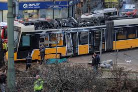 Milan Tram Derails: ATM Chaos, Investigation into "Dead Man's Switch," and the Future of Mobility
