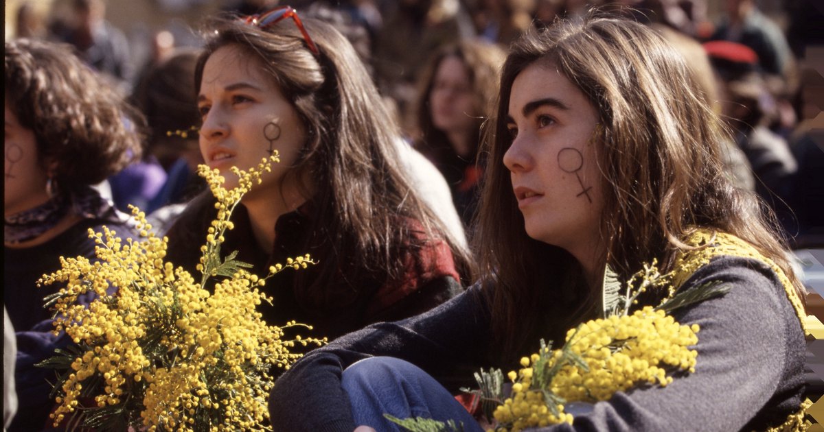 Kvinnor firar internationella kvinnodagen i Budapest