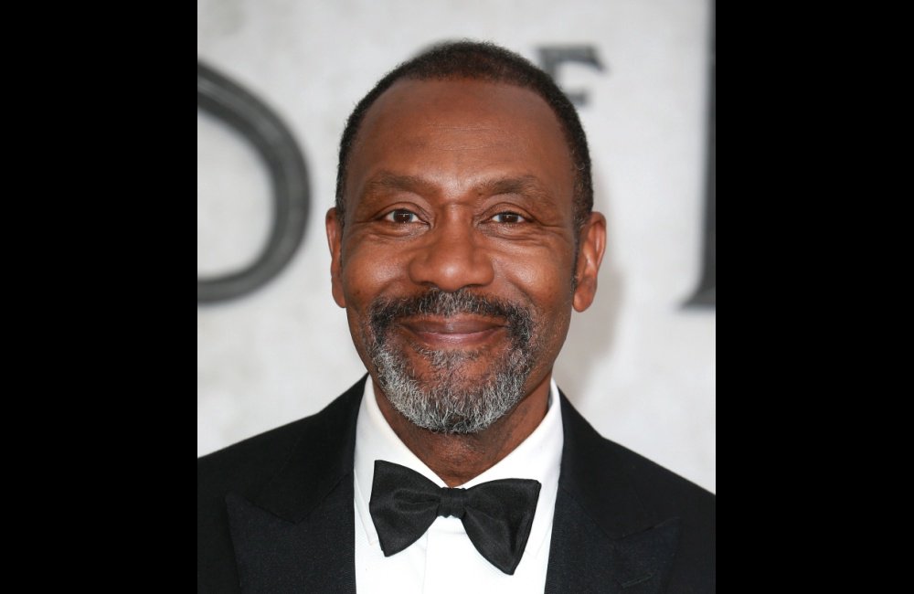 Sir Lenny Henry on set