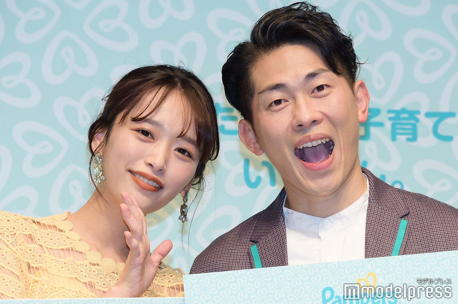 近藤千尋小姐穿著THE SHOP TK新作系列