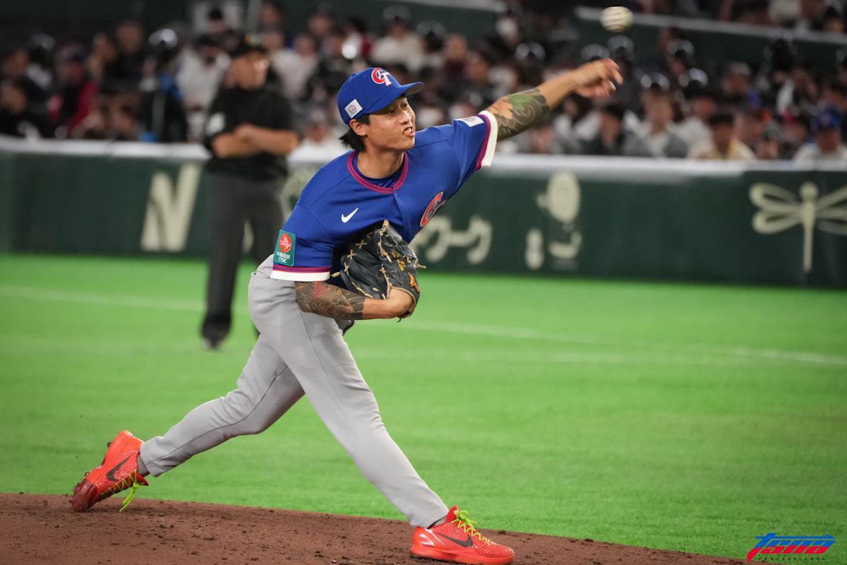 Tseng Jyun-Yue in Wurfpose