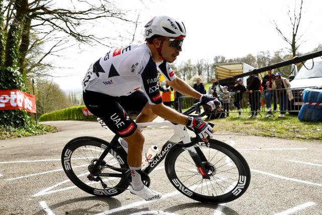 Rui Oliveira au sol dès les premiers mètres du Tour des Flandres 2026