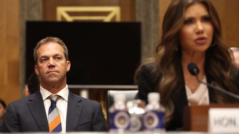 Kristi Noem og Bryon Noem