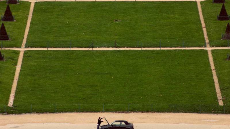 Moderne bybus i Schweiz med tydelig køreplanstavle