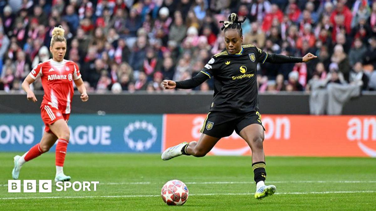 لحظة حاسمة من مباراة بايرن ميونخ ومانشستر يونايتد