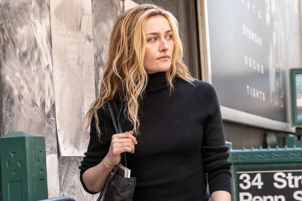 Sarah Pidgeon as Carolyn Bessette-Kennedy